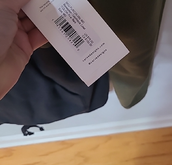 Carve Designs NWT Olive Green and Black Pullover size medium - Picture 3 of 4